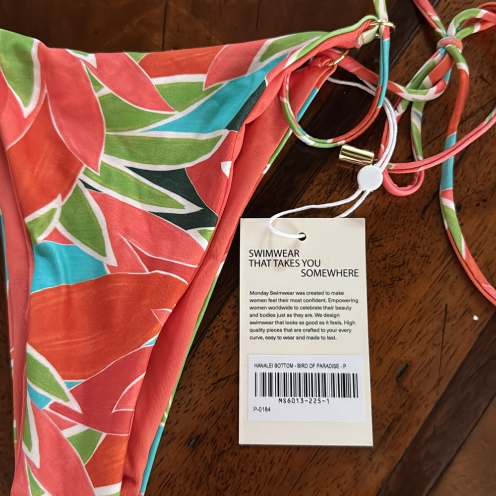 MONDAY Swimwear Hanalei Top L & Bottom P NWT Birds of Paradise - Picture 5 of 5